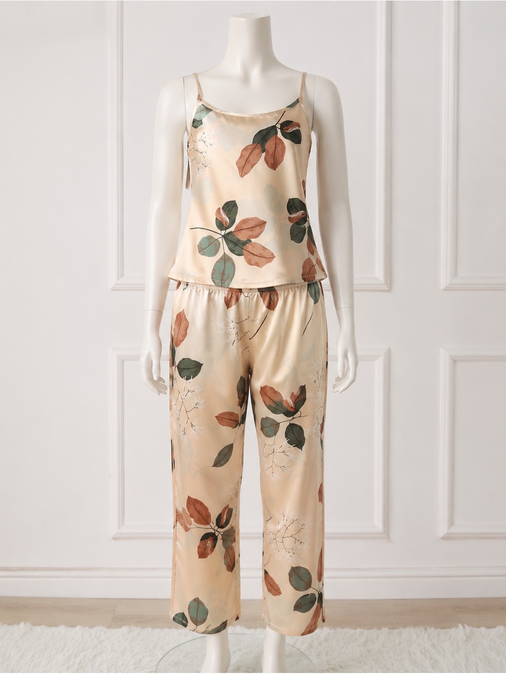 🆕 Silky Cream Floral Pajama Set - Leaf Print